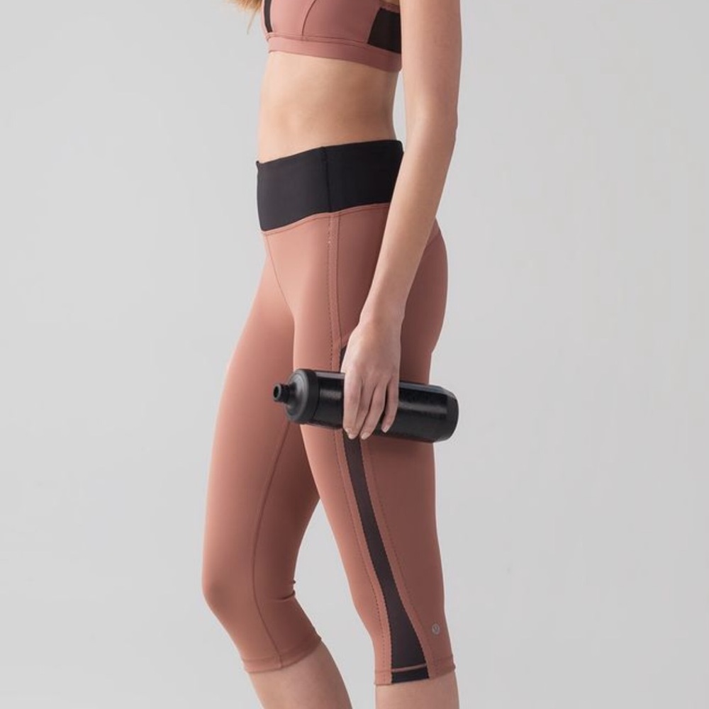 Lululemon smooth stride crop 4